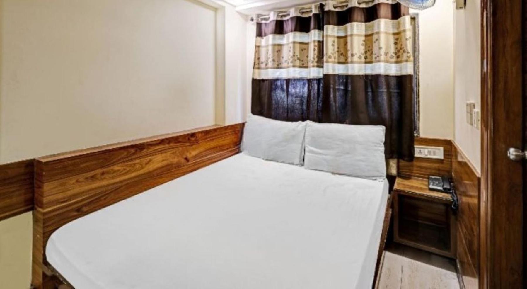 Hotel Keshew International New Delhi Luaran gambar