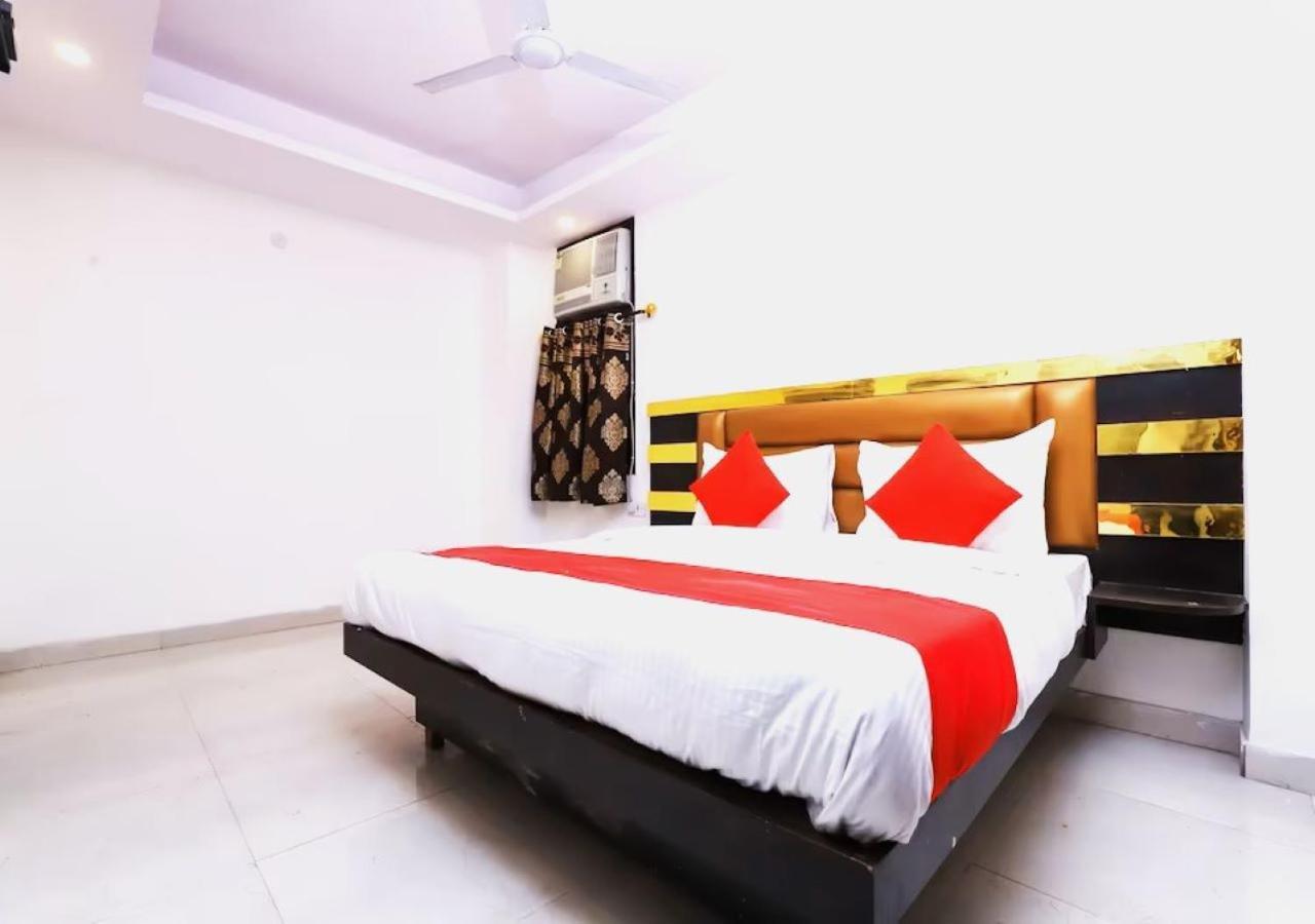 Hotel Keshew International New Delhi Luaran gambar